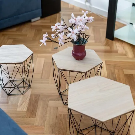 Premium Grunwaldzka By Renters מלון